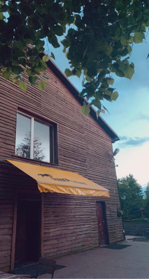 Osrodek Jezdziecki Bronkow Bed and Breakfast Exteriör bild