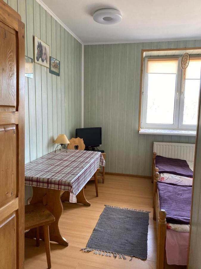 Osrodek Jezdziecki Bronkow Bed and Breakfast Exteriör bild